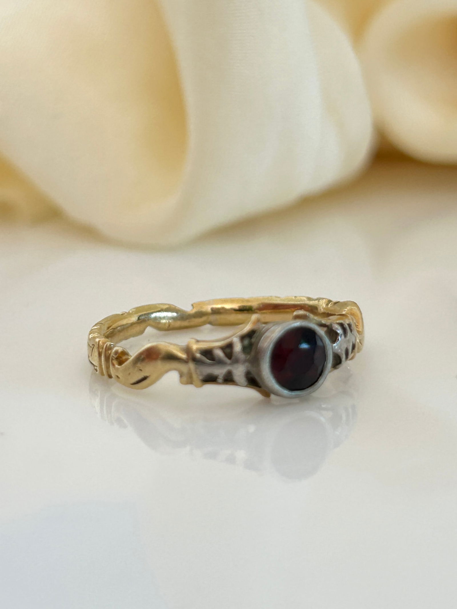 Antique georgian era flat cut garnet ring - 7