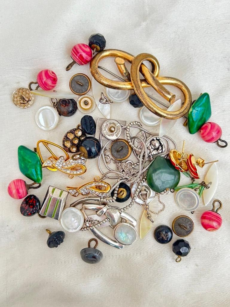Mixed Lot of Antique and Vintage Jewellery: Mixed Lot of Antique and Vintage Jewellery truly charming mixed lot 