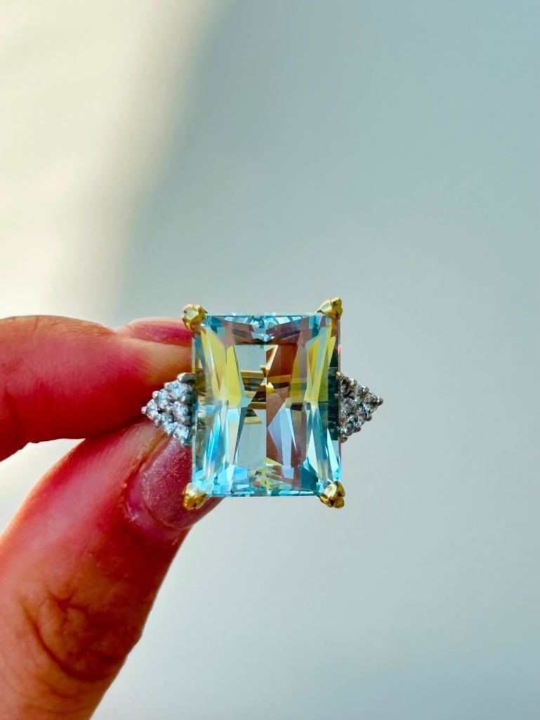 Huge Approx 20ct Aquamarine and Diamond Ring in 18ct Yellow Gold - 2