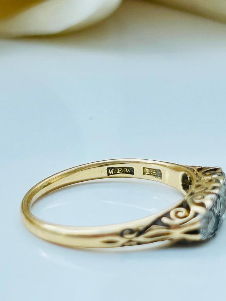 Antique 18ct Yellow Gold Diamond Ring - 95pts Total - 7