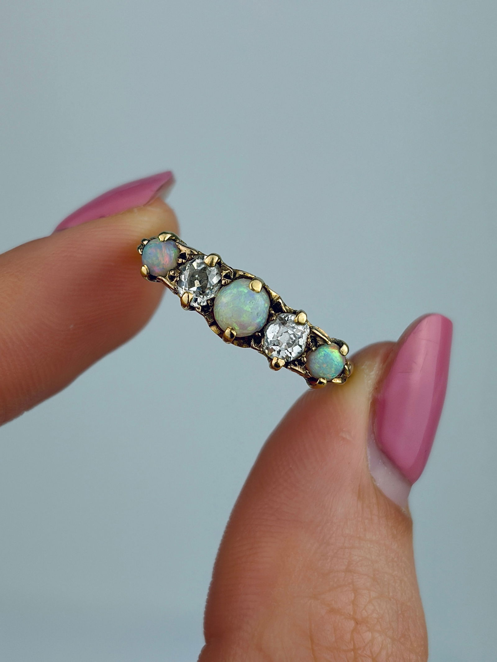 ANTIQUE 18CT YELLOW GOLD OPAL AND DIAMOND 5 STONE RING - 5