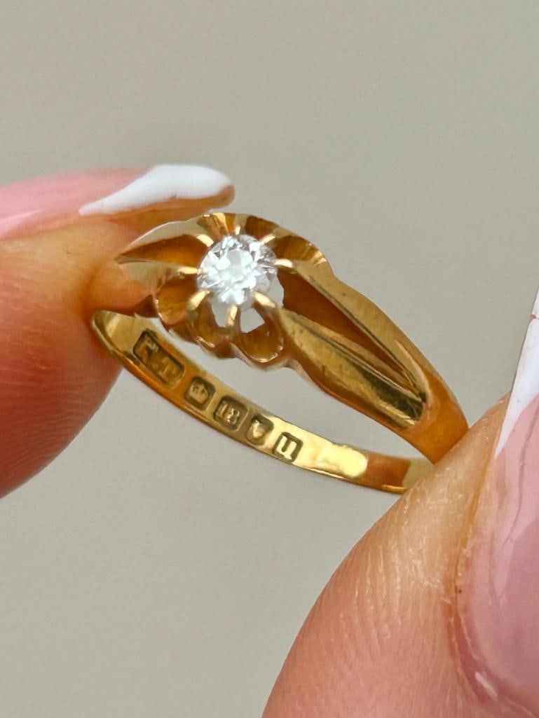 Antique 18ct Yellow Gold Diamond Belcher Ring - 6