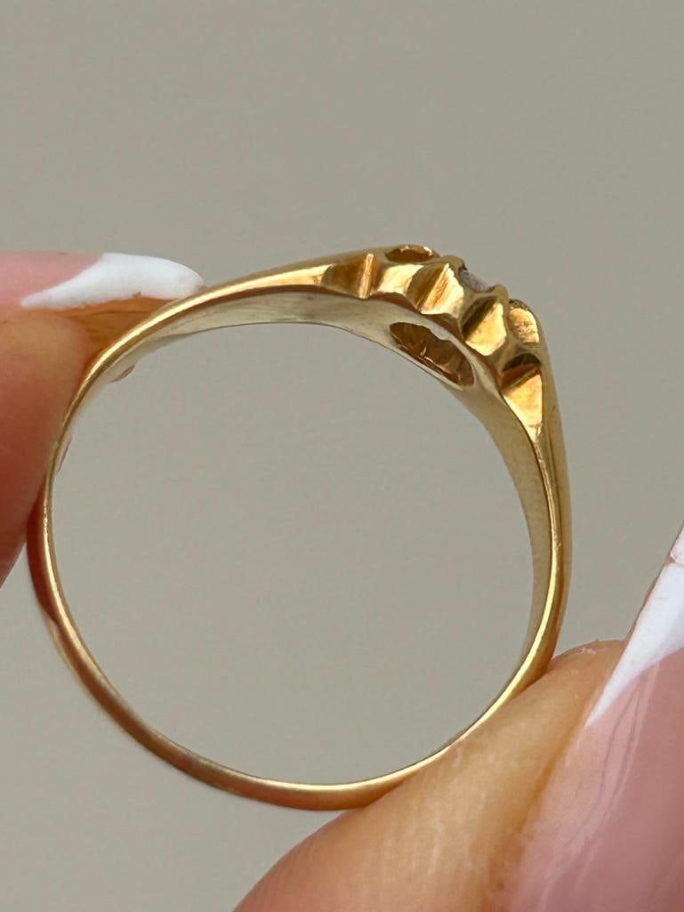 Antique 18ct Yellow Gold Diamond Belcher Ring - 7