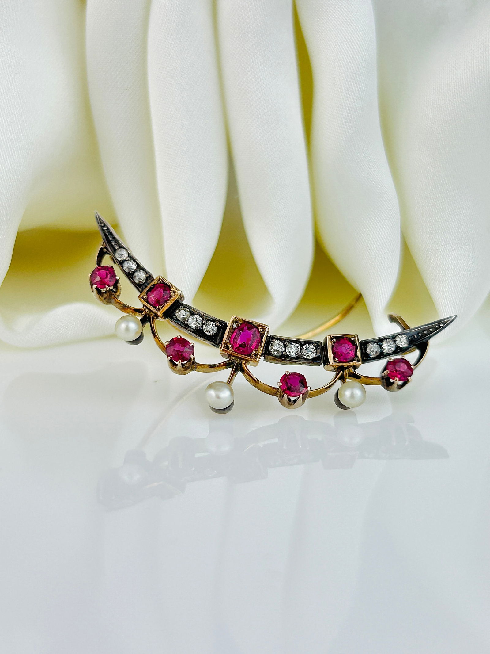 Antique Boxed Silver and Gold Ruby, Diamond and Pearl Lavalier Brooch - 6