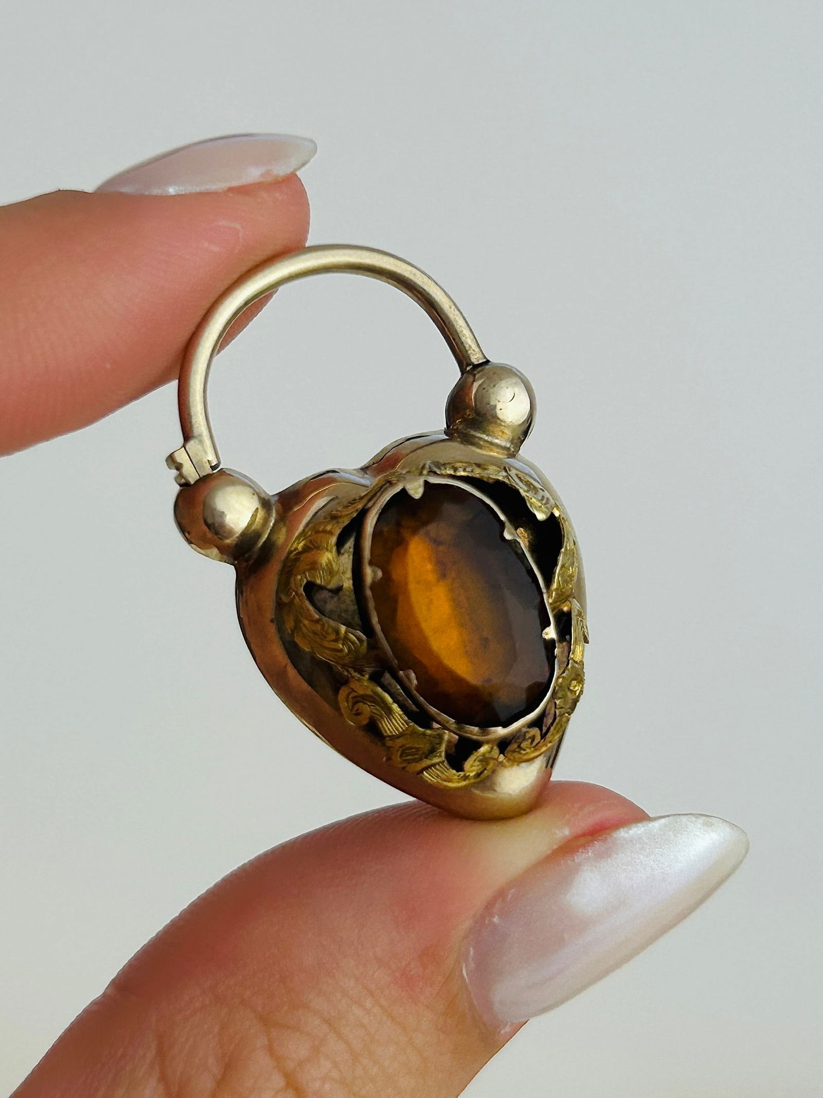 Antique 9ct Gold Citrine Locket Back Puffy Heart Padlock - 7