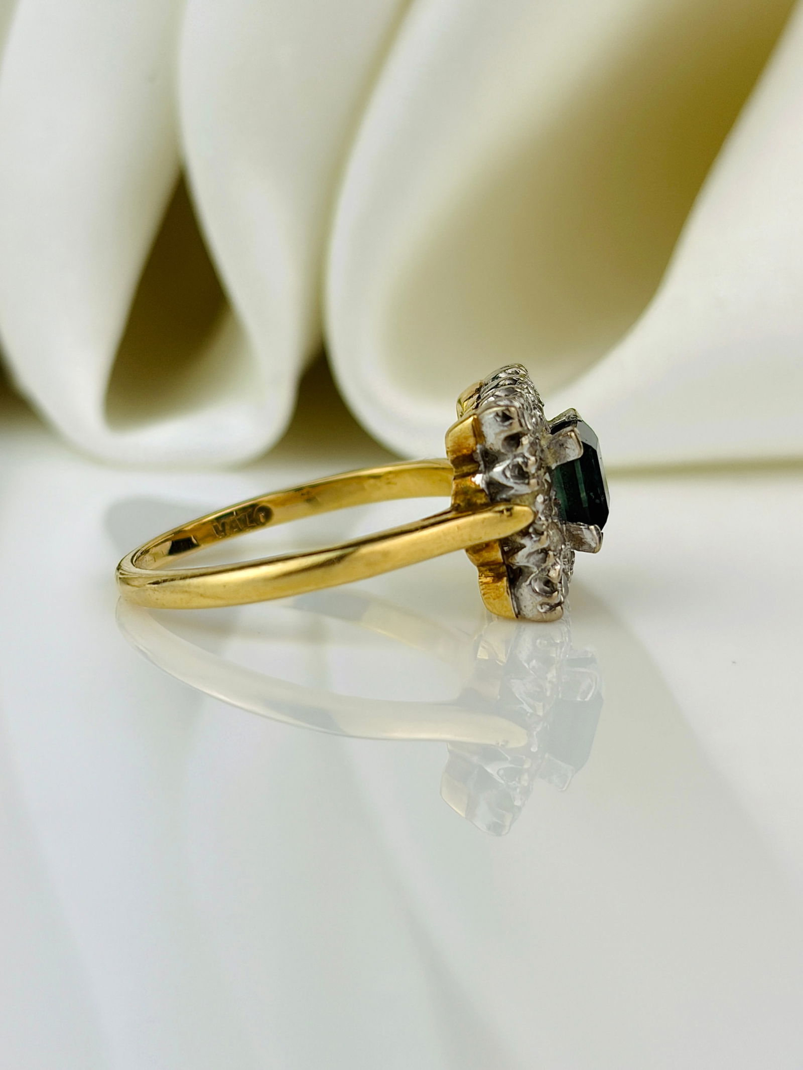 18ct yellow gold sapphire and diamond square ring - 2