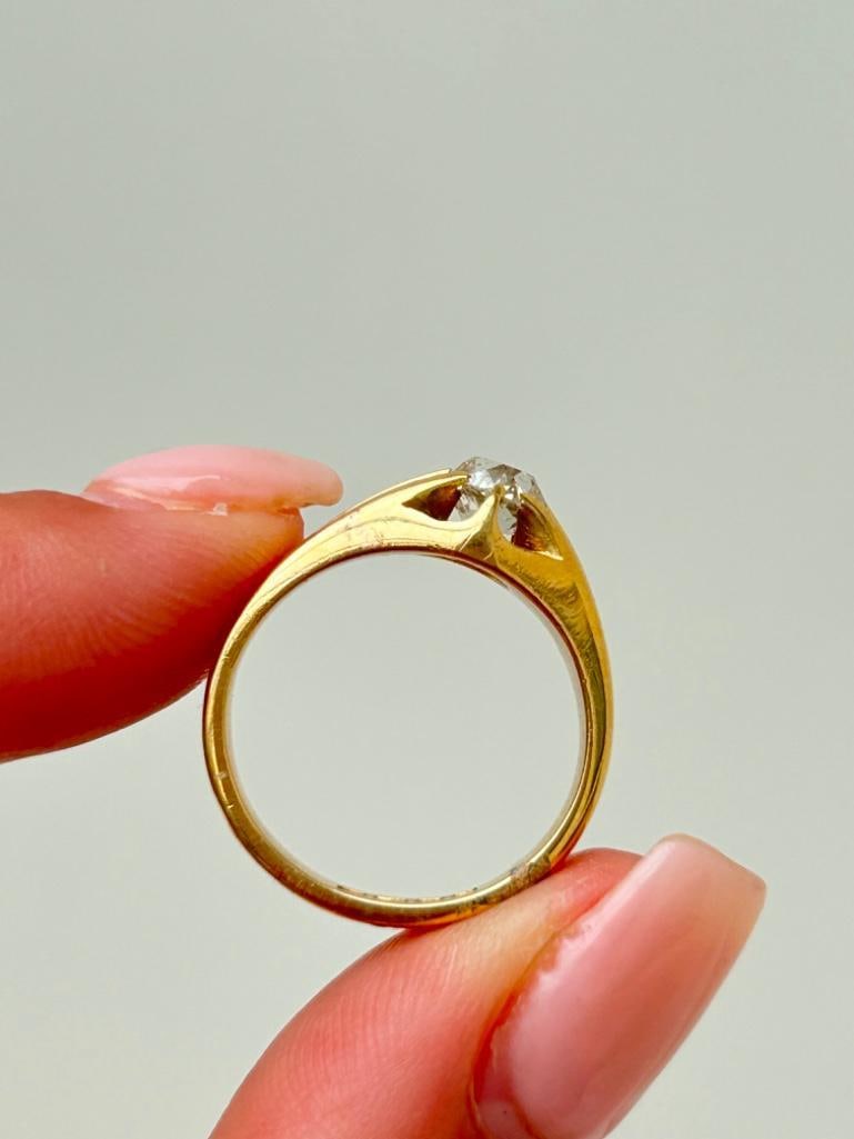 *Antique 18ct Yellow Gold Chunky 60pts Diamond OMC Buttercup / Belcher Ring - 7