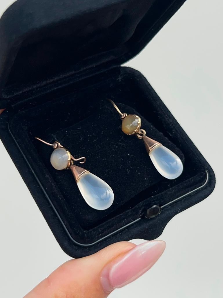 Antique gold moonstone drop earrings in a box - 3