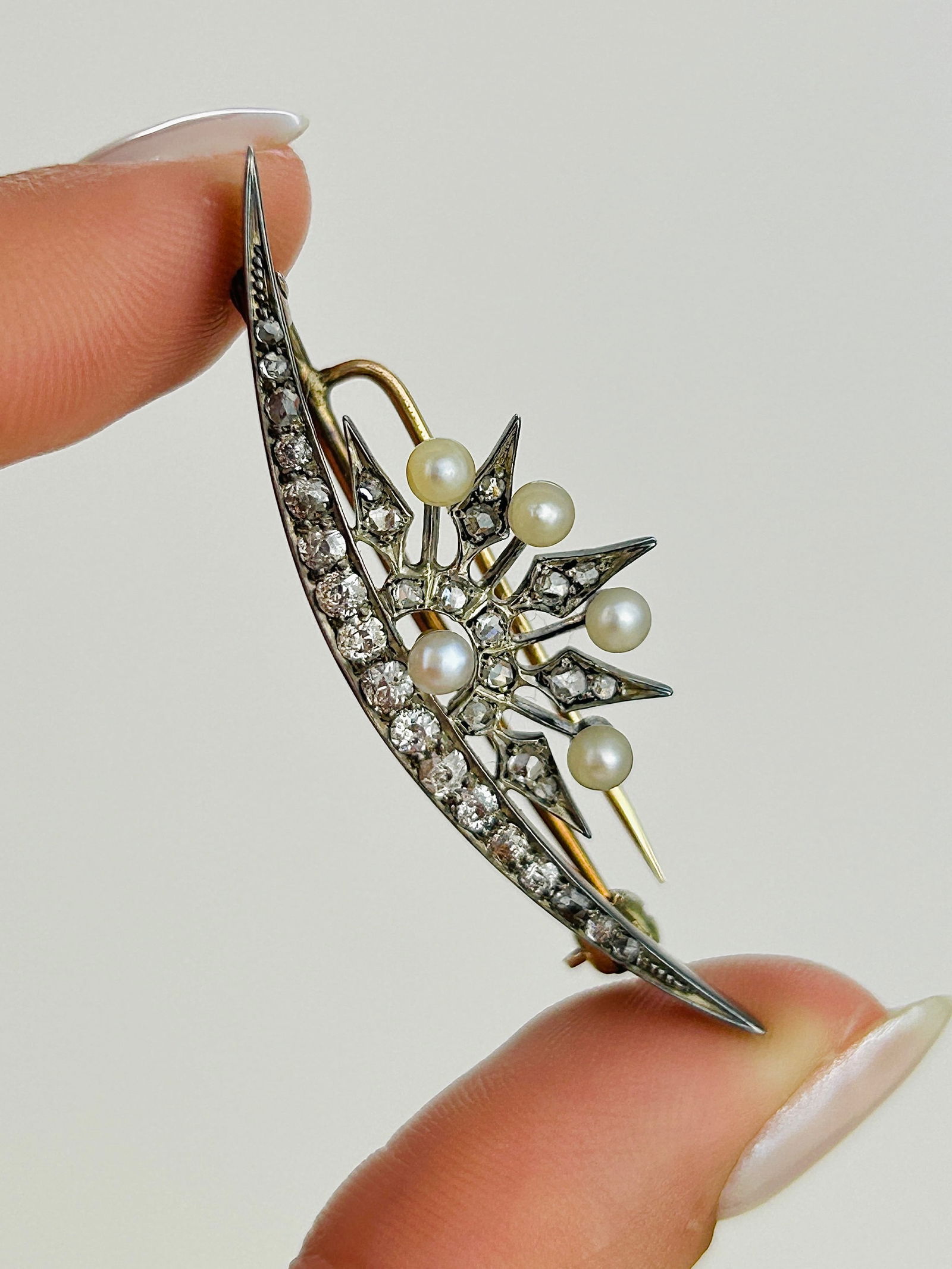 Antique Victorian Old Cut Diamond and Pearl Crescent Moon and Star Brooch - 5