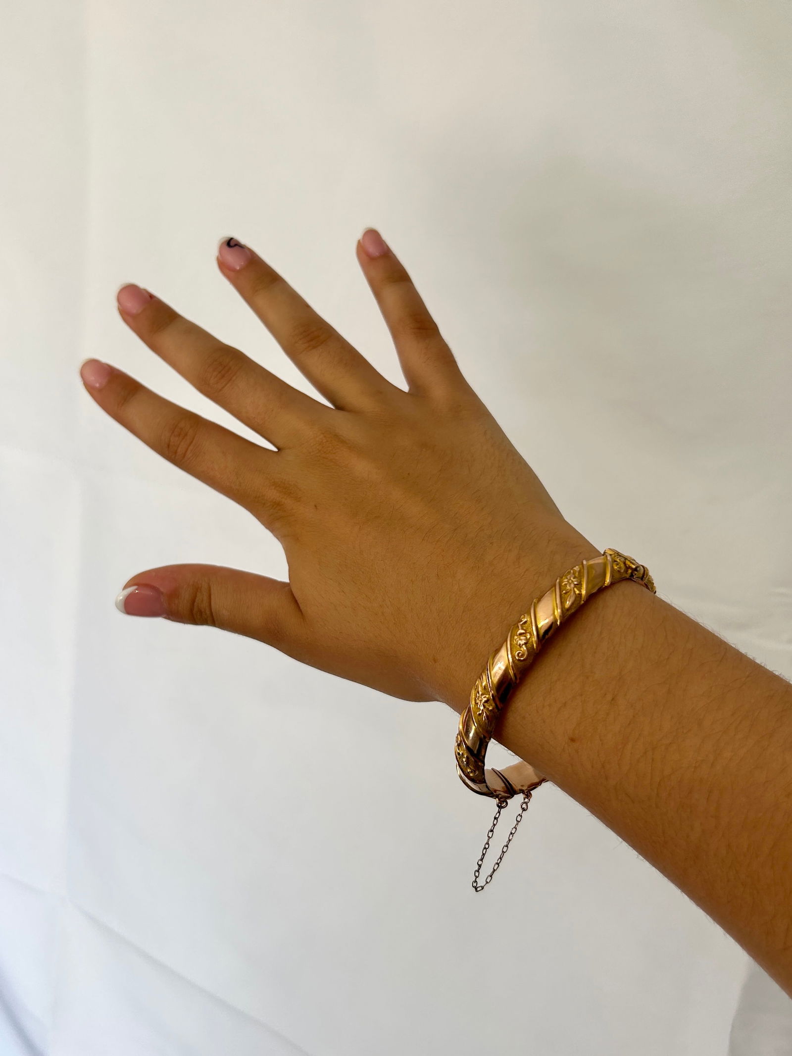 Vintage 9ct gold bangle / bracelet with safety chain - 7