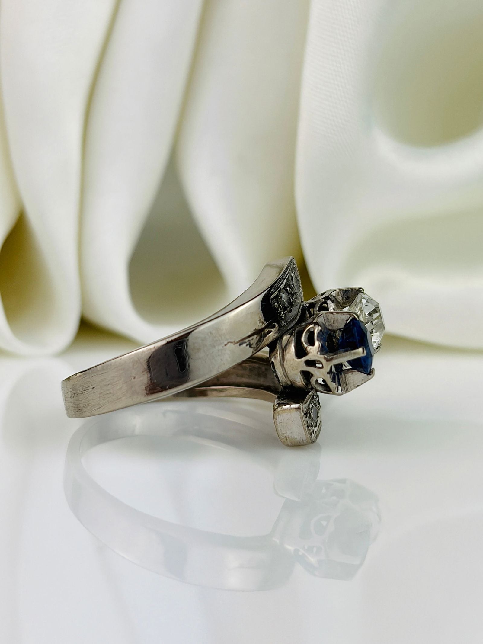 Chunky Sapphire and Diamond Moi et Toi Twist Ring in Platinum - 2