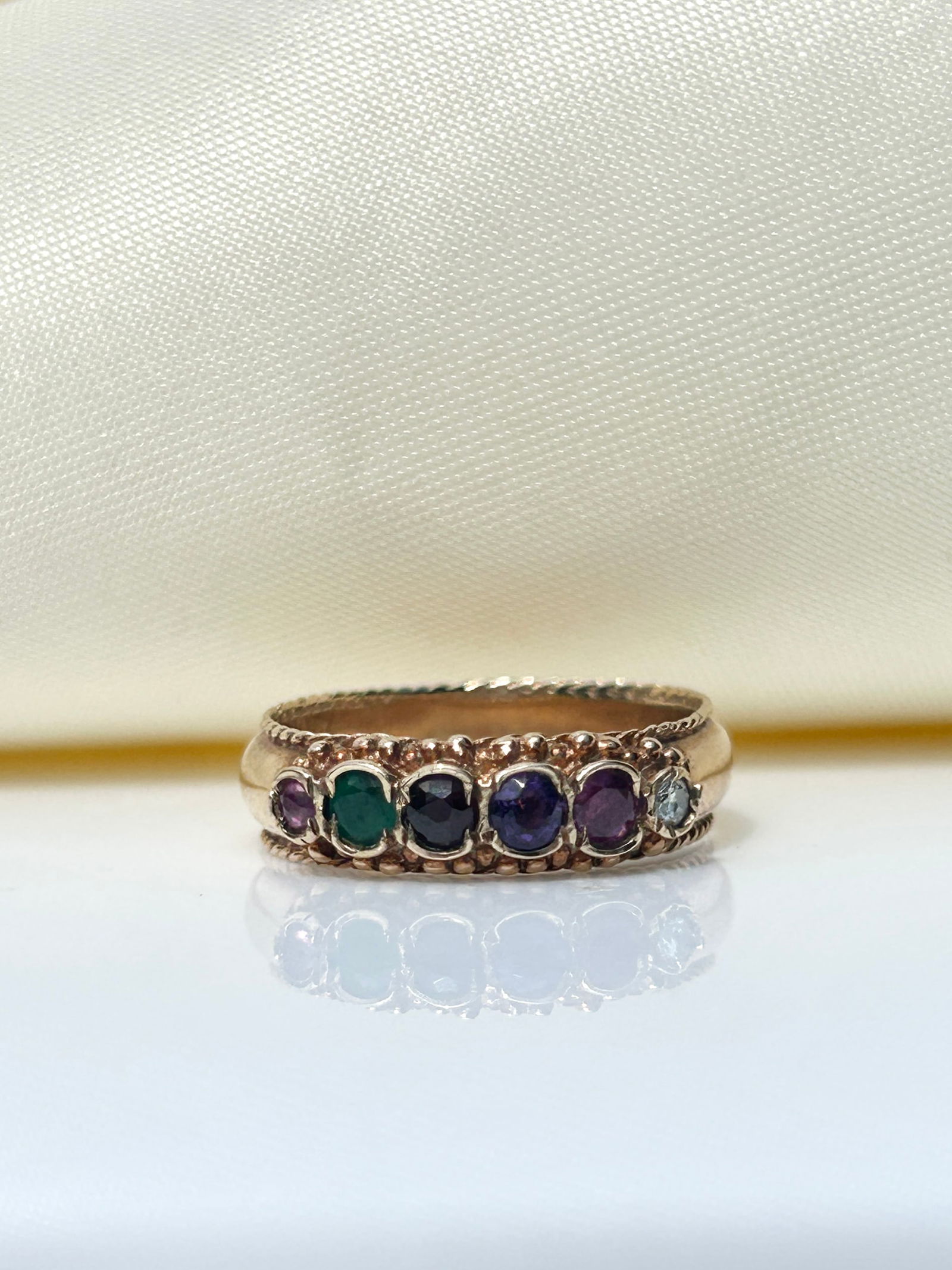 Vintage chunky 9ct gold "REGARD" acrostic band style ring - 2