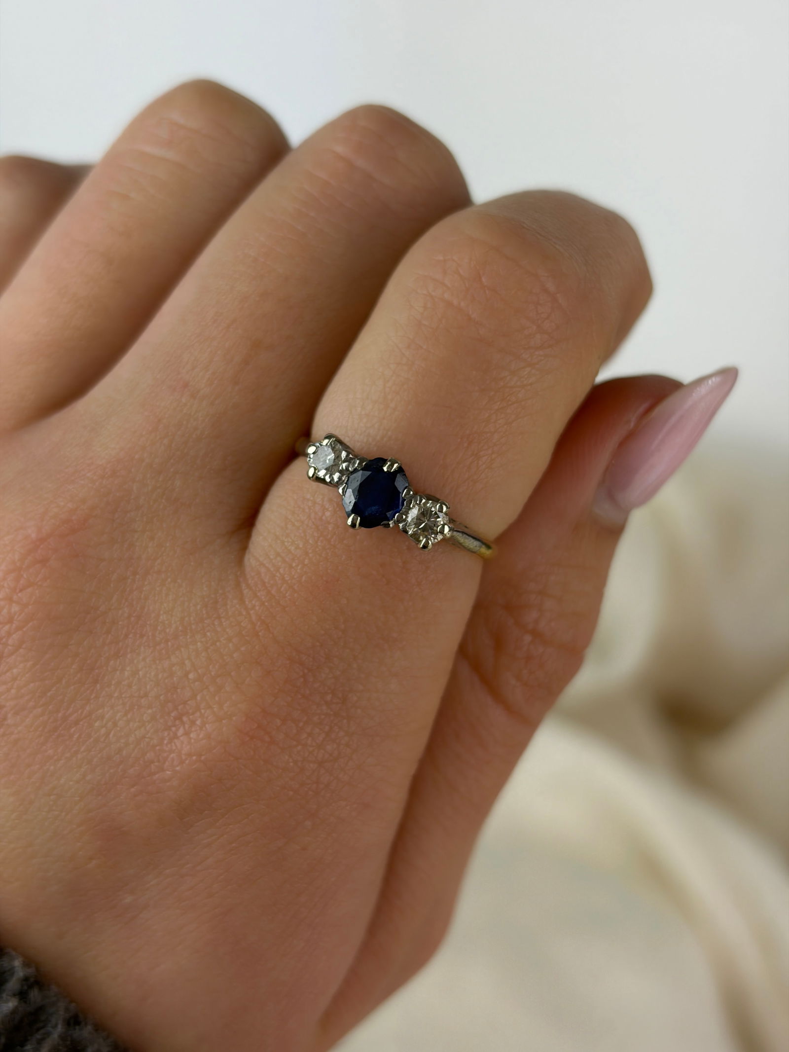 18ct yellow gold sapphire and diamond 3 stone ring - 7