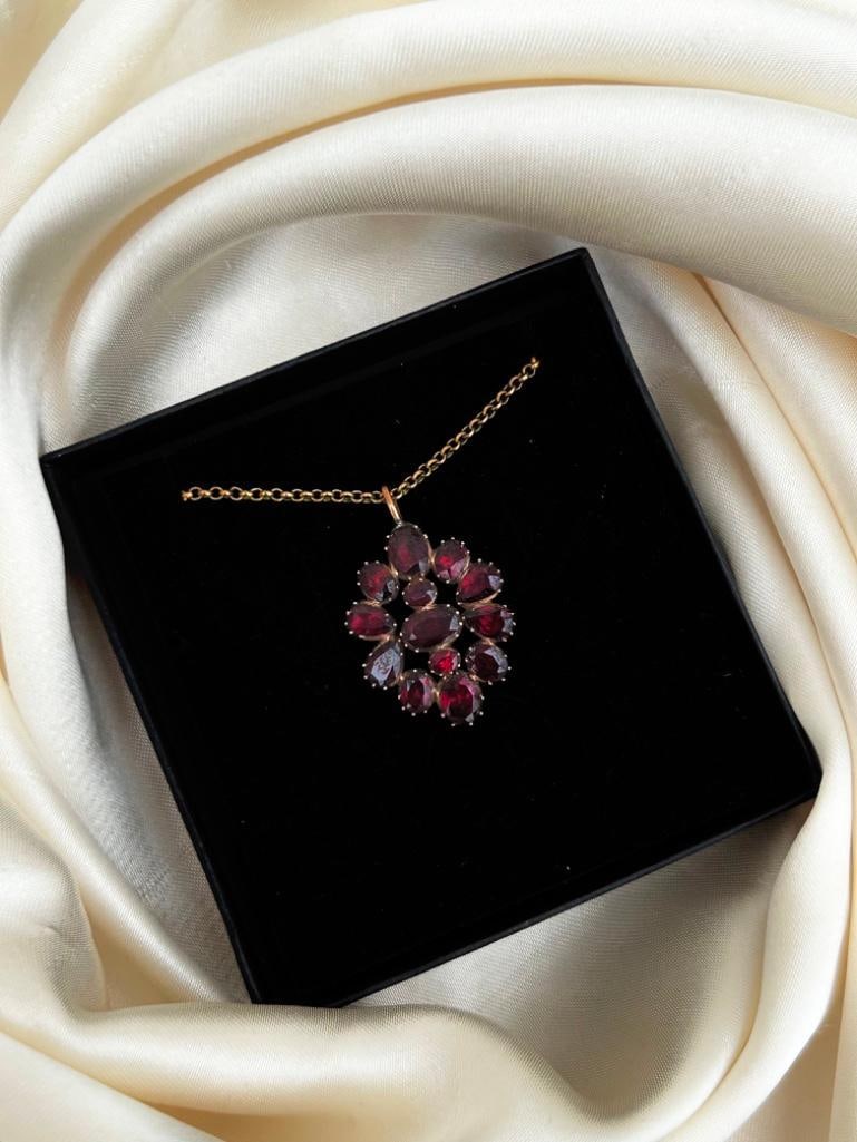 Antique Gold Large Garnet Pendant on Gold Chain - 6