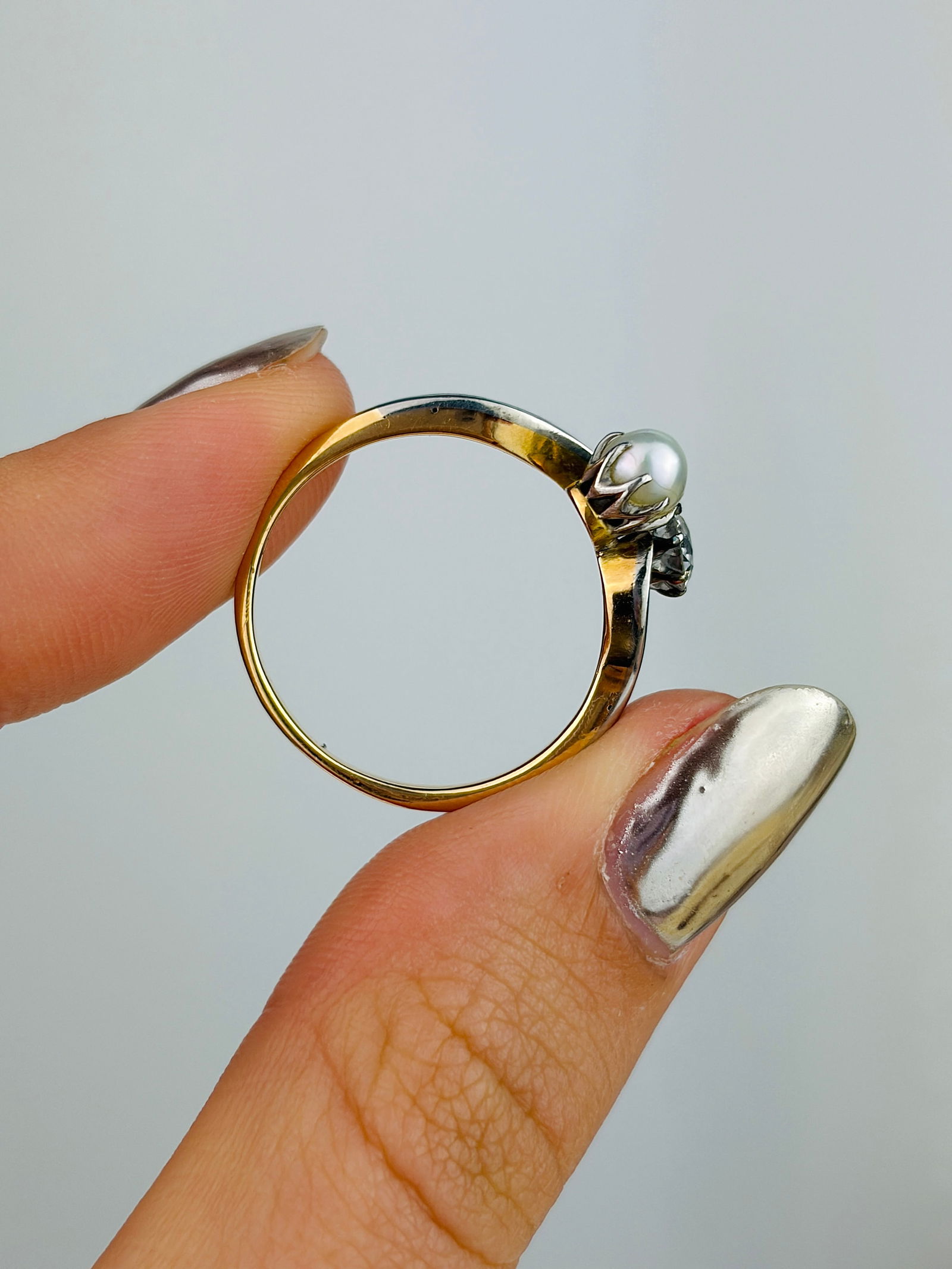 Antique 18ct Yellow Gold .40pt Diamond and Pearl Moi et Toi 2 Stone Twist Ring - 6