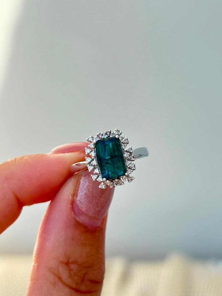 *14ct White Gold Green Tourmaline and Diamond Ring - 13