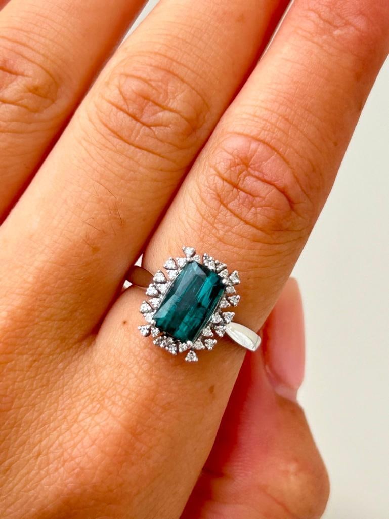 *14ct White Gold Green Tourmaline and Diamond Ring - 4