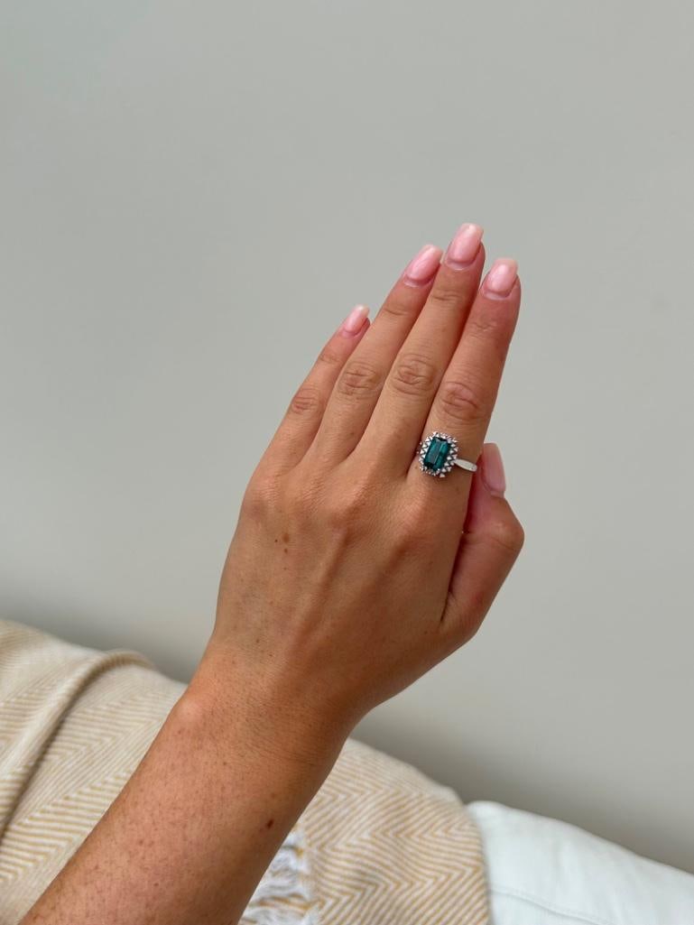 *14ct White Gold Green Tourmaline and Diamond Ring - 8