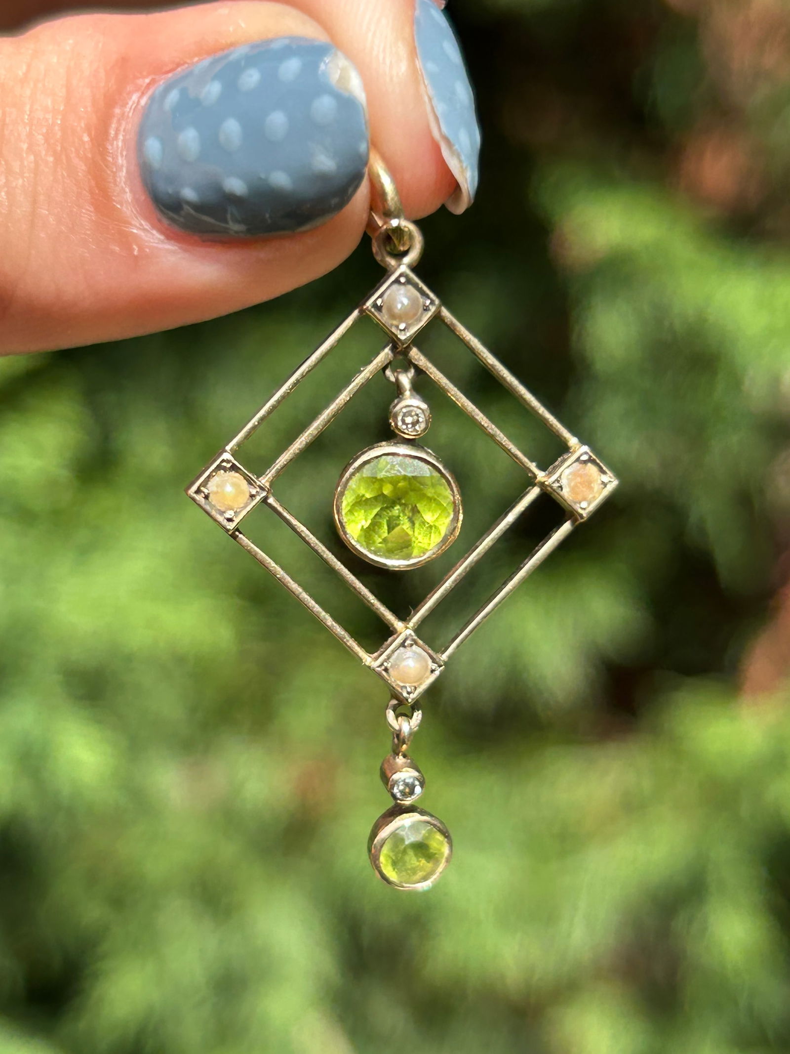Vintage 9ct Gold Peridot and Pearl Pendant - 7