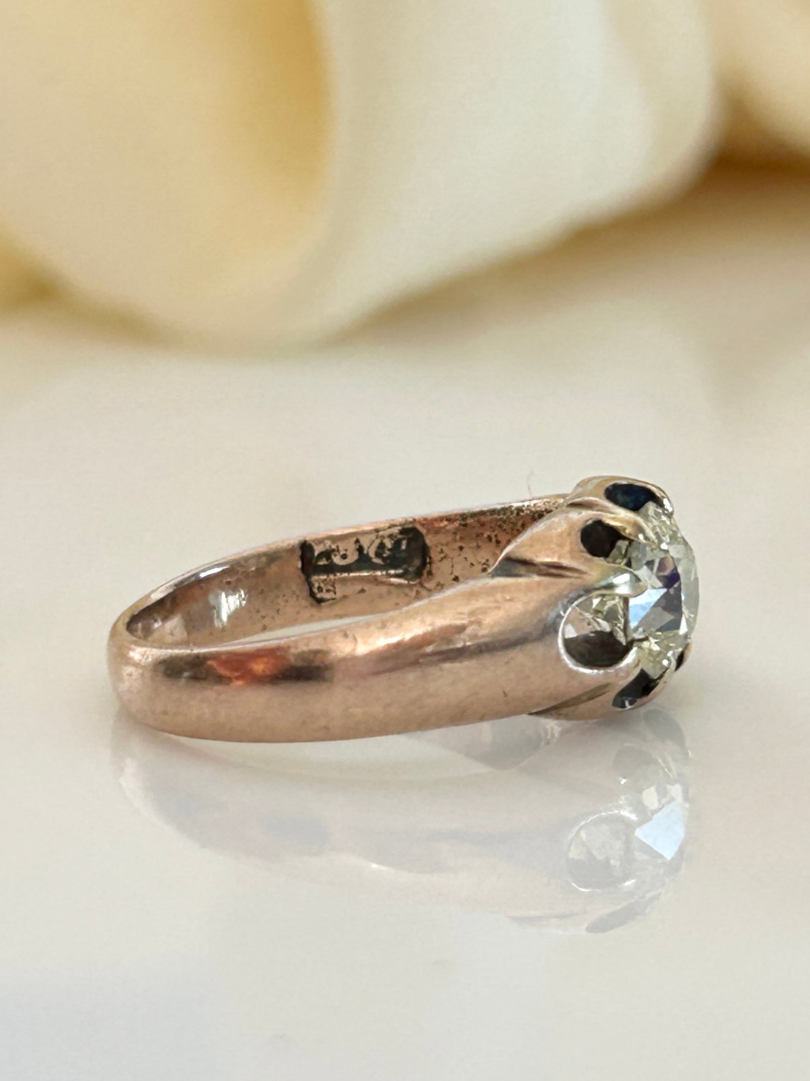 Chunky antique 75pts diamond belcher ring in 18ct gold - 11