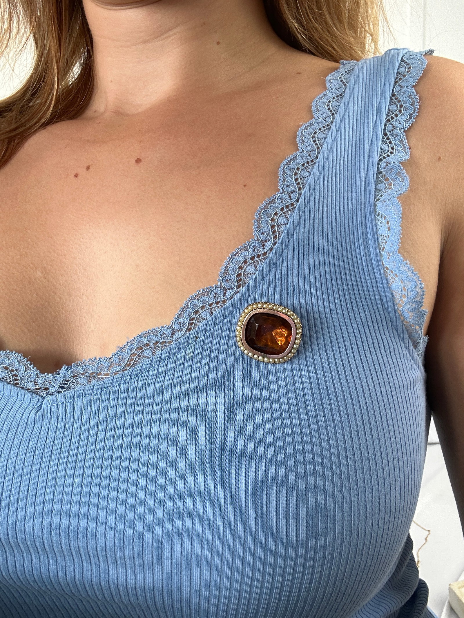 Antique Foiled Back Yellow Paste and Pearl Brooch in Gold - 8