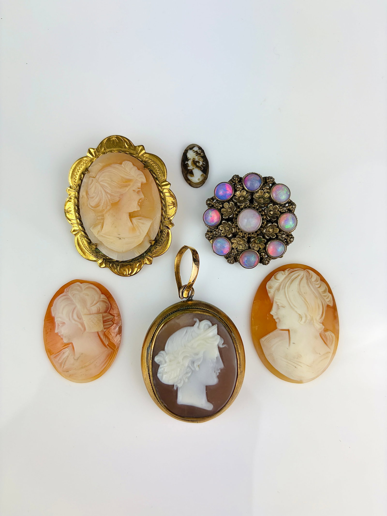 mixed lot cameos (1 of 2)