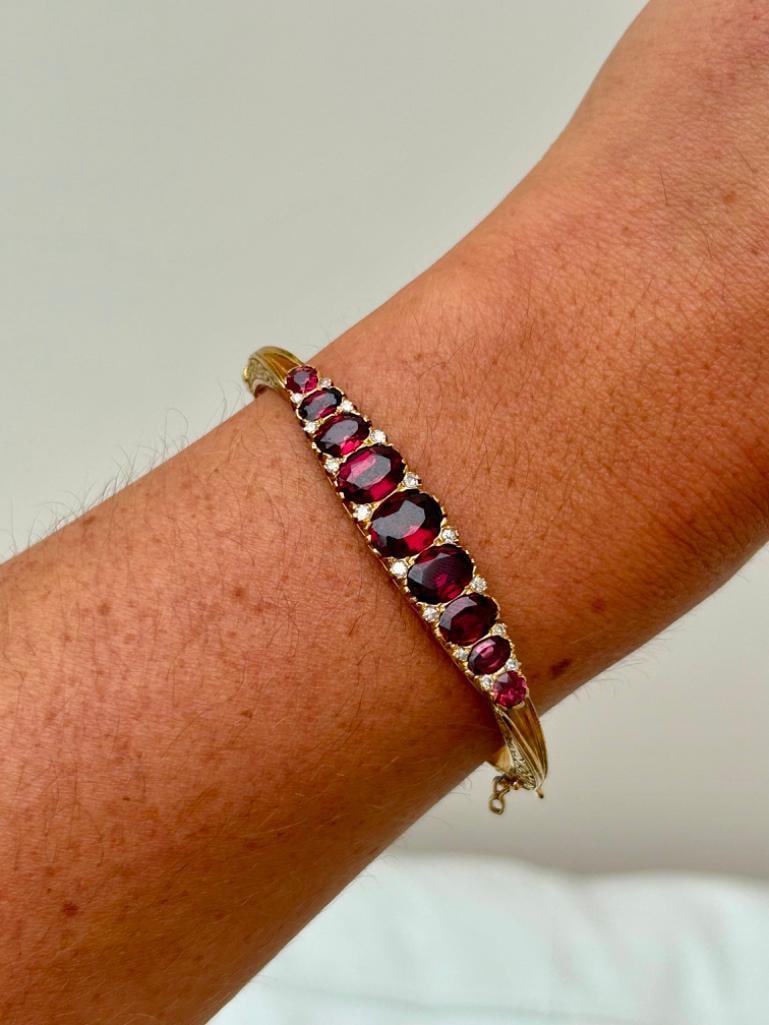 Antique Boxed 18ct Gold Tourmaline and Diamond Bangle - 3