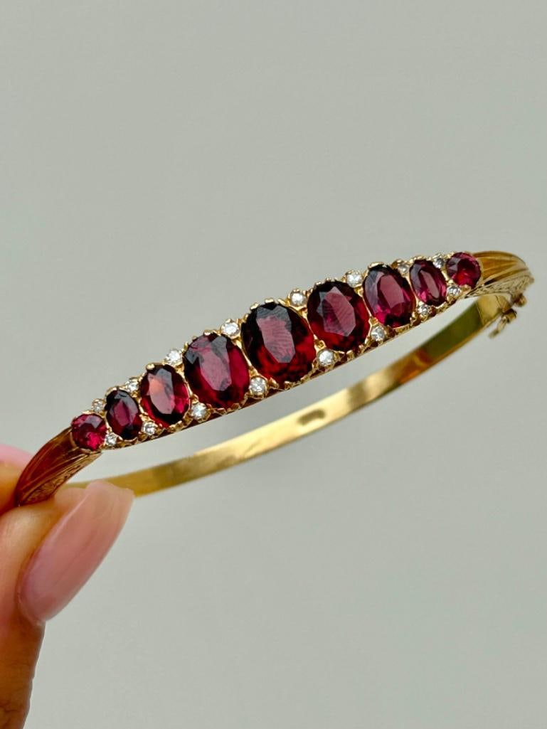 Antique Boxed 18ct Gold Tourmaline and Diamond Bangle - 4