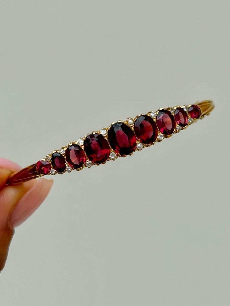 Antique Boxed 18ct Gold Tourmaline and Diamond Bangle - 5