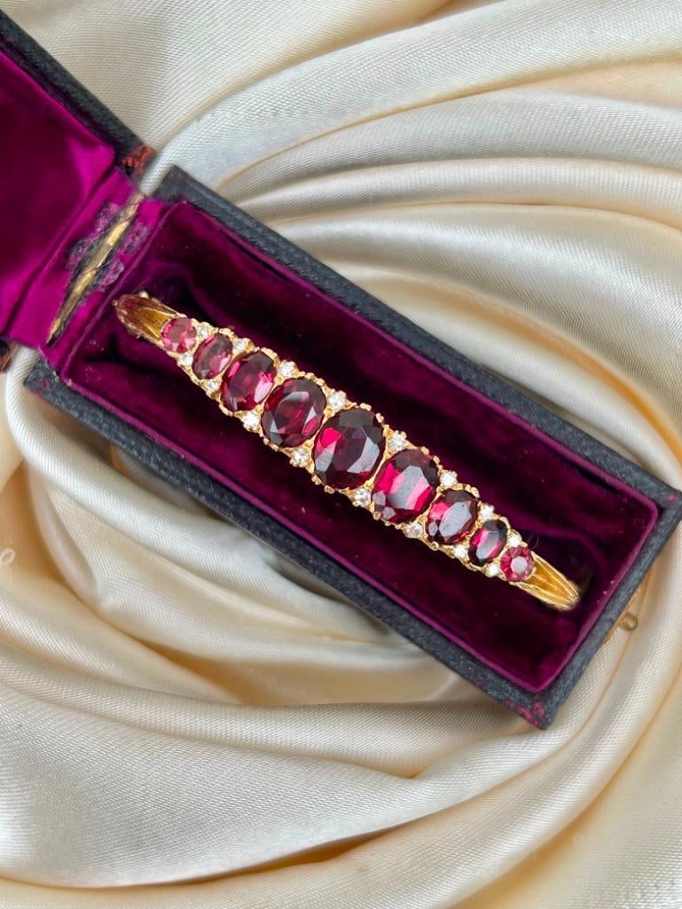 Antique Boxed 18ct Gold Tourmaline and Diamond Bangle - 6