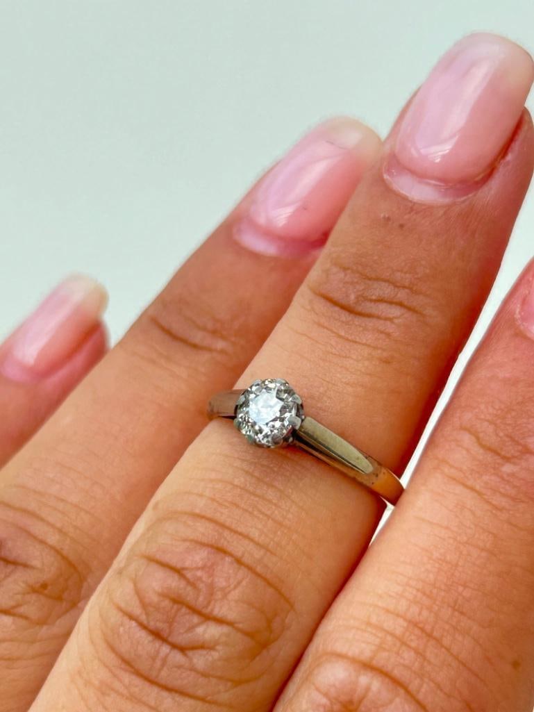 Chunky 18ct Yellow Gold Diamond Solitaire Ring - 3