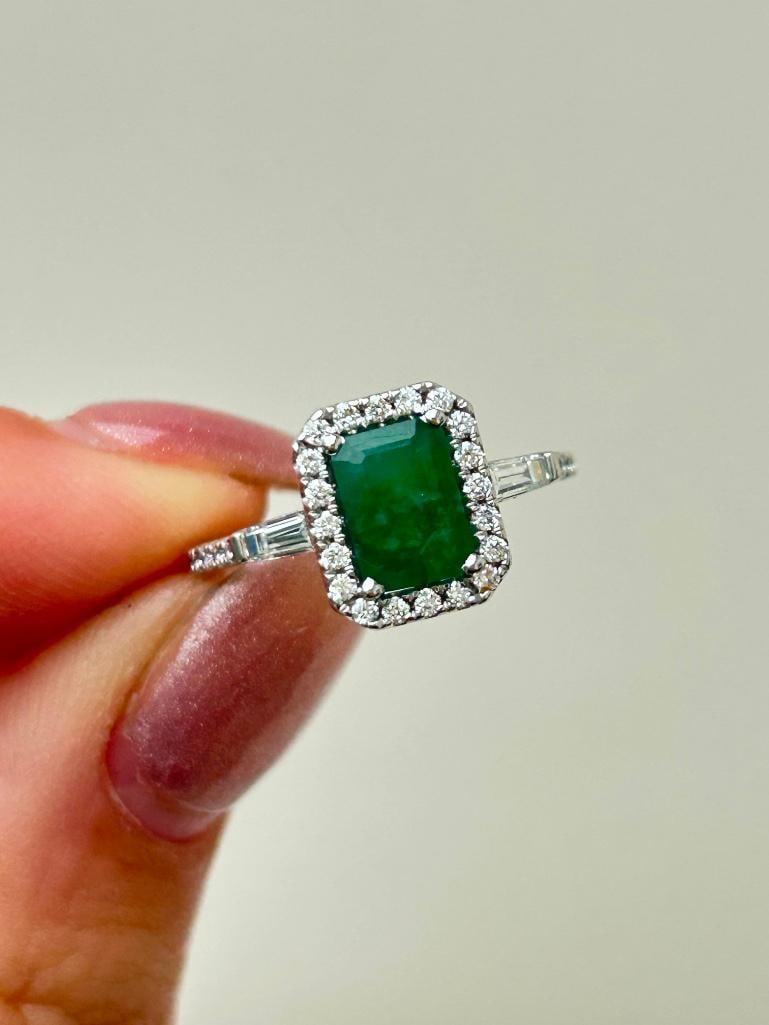 *Vintage 14K White Gold Emerald and Diamond Ring - 7