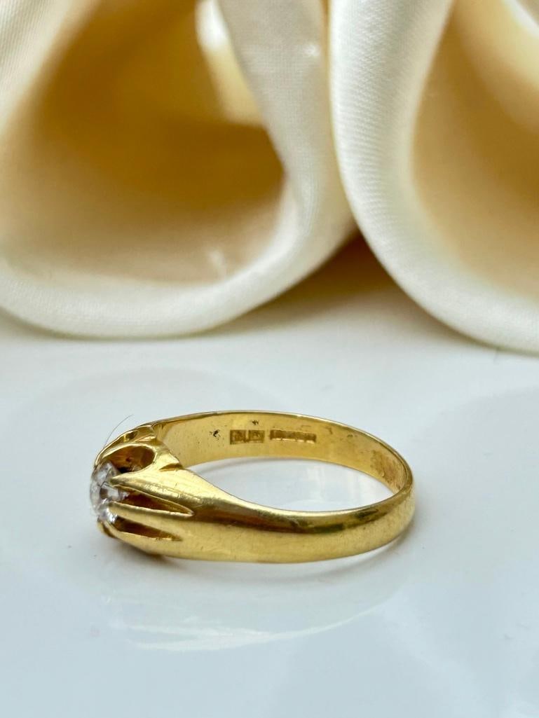 Chunky antique 18ct yellow gold 65point diamond buttercup ring - 7