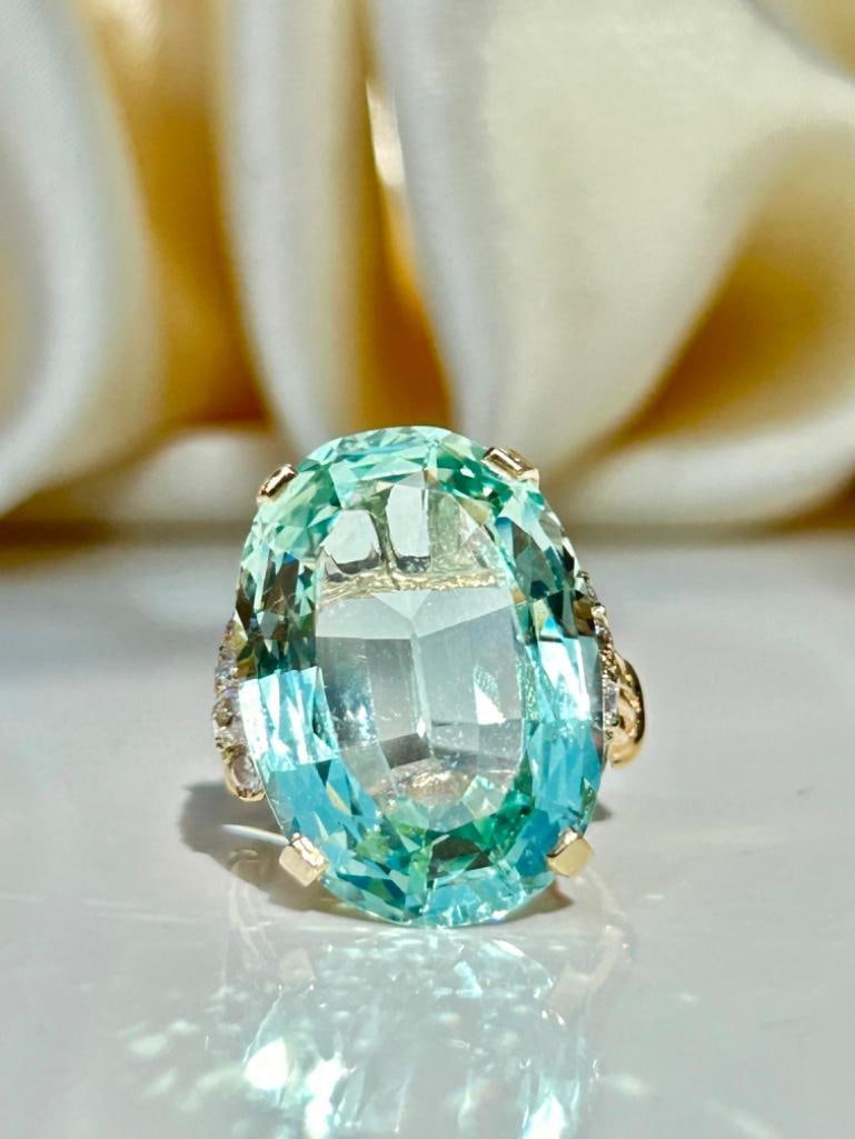 Huge Aquamarine and Diamond Ring in 18ct Yellow Gold: Huge Aquamarine and Diamond Ring in 18ct Yellow Gold incredible large aquamarine with sweet diamond shoulder exquisite! measurements size UK L US 6 head of ring 22mm x 18mm weight