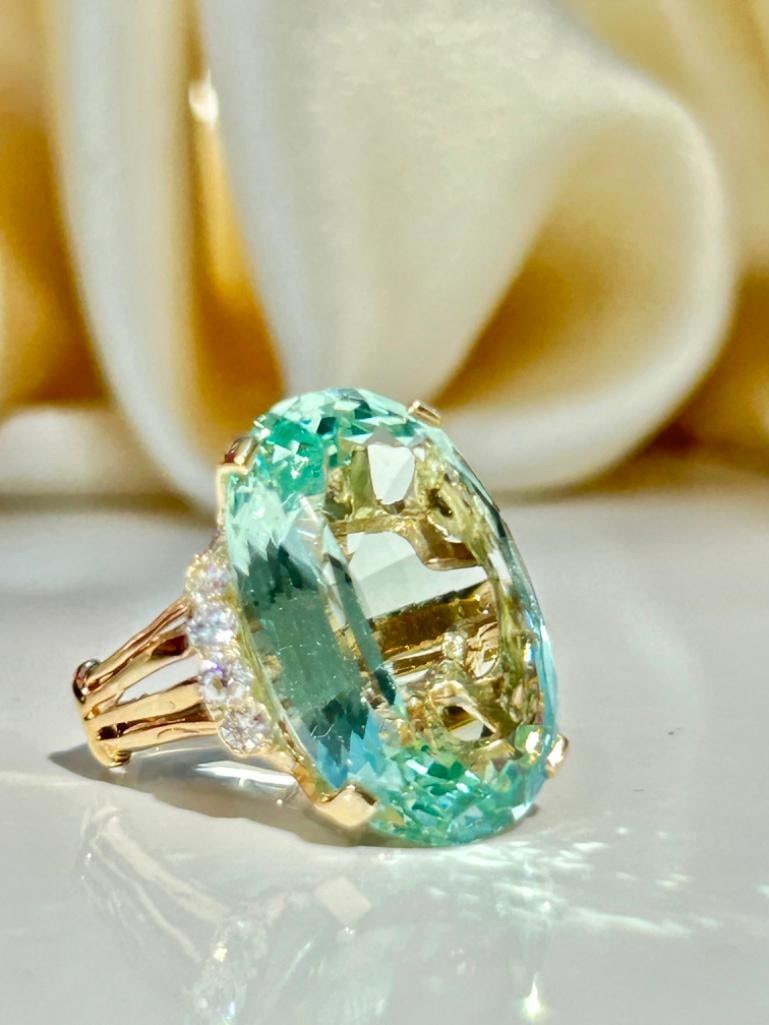 Huge Aquamarine and Diamond Ring in 18ct Yellow Gold - 7
