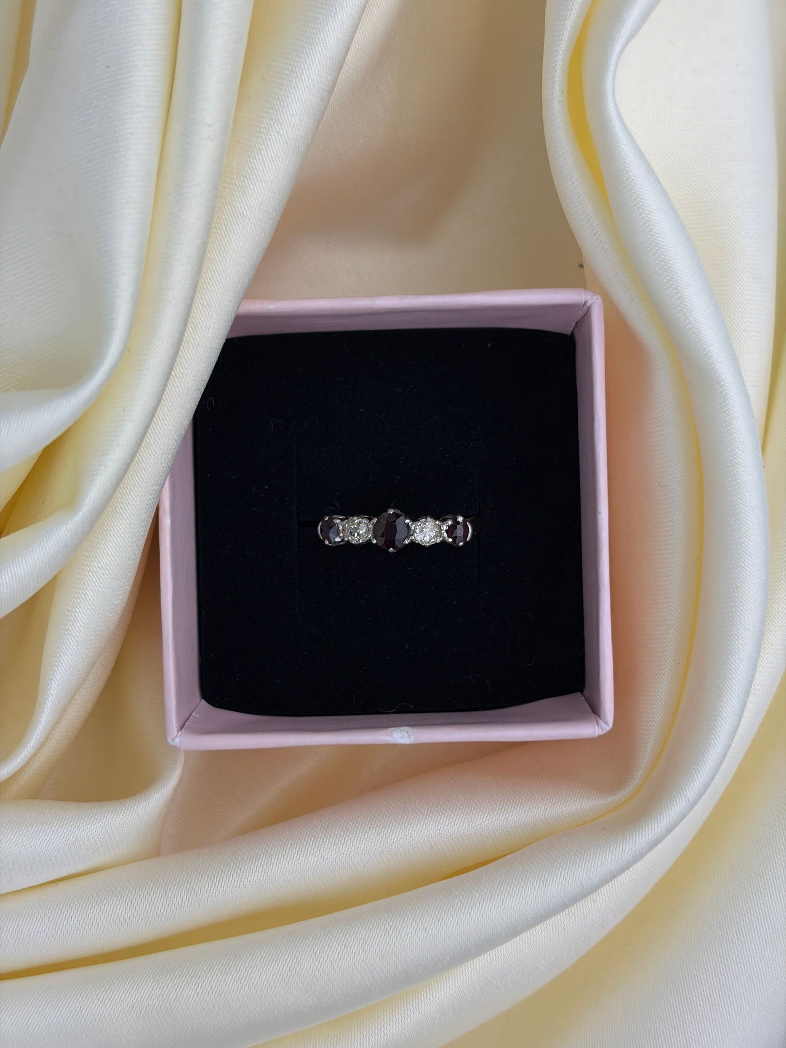 Vintage 18ct yellow gold and platinum ruby and diamond 5 stone ring - 7