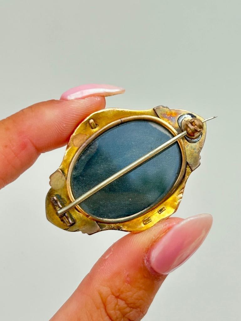 Heavy 15ct yellow gold enamel and pearl star brooch with locket back - 2