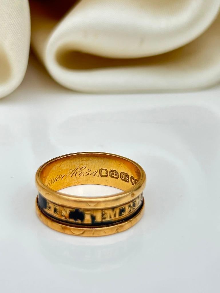 Wide Antique 18ct Yellow Gold Black Enamel Mourning Band Ring in Antique Box - 14