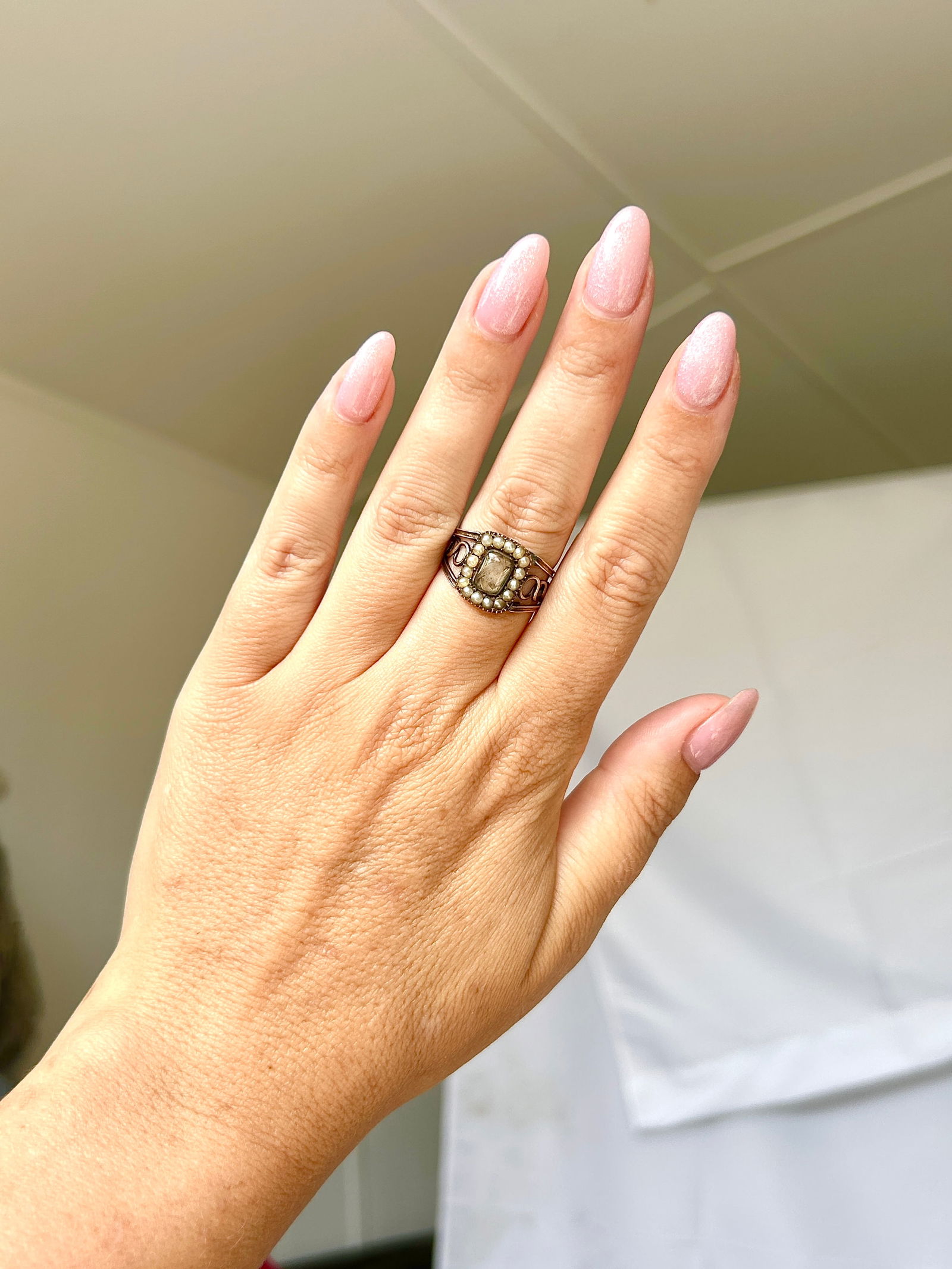 Antique georgian era pearl and crystal gold mourning band ring with inscirption - 5