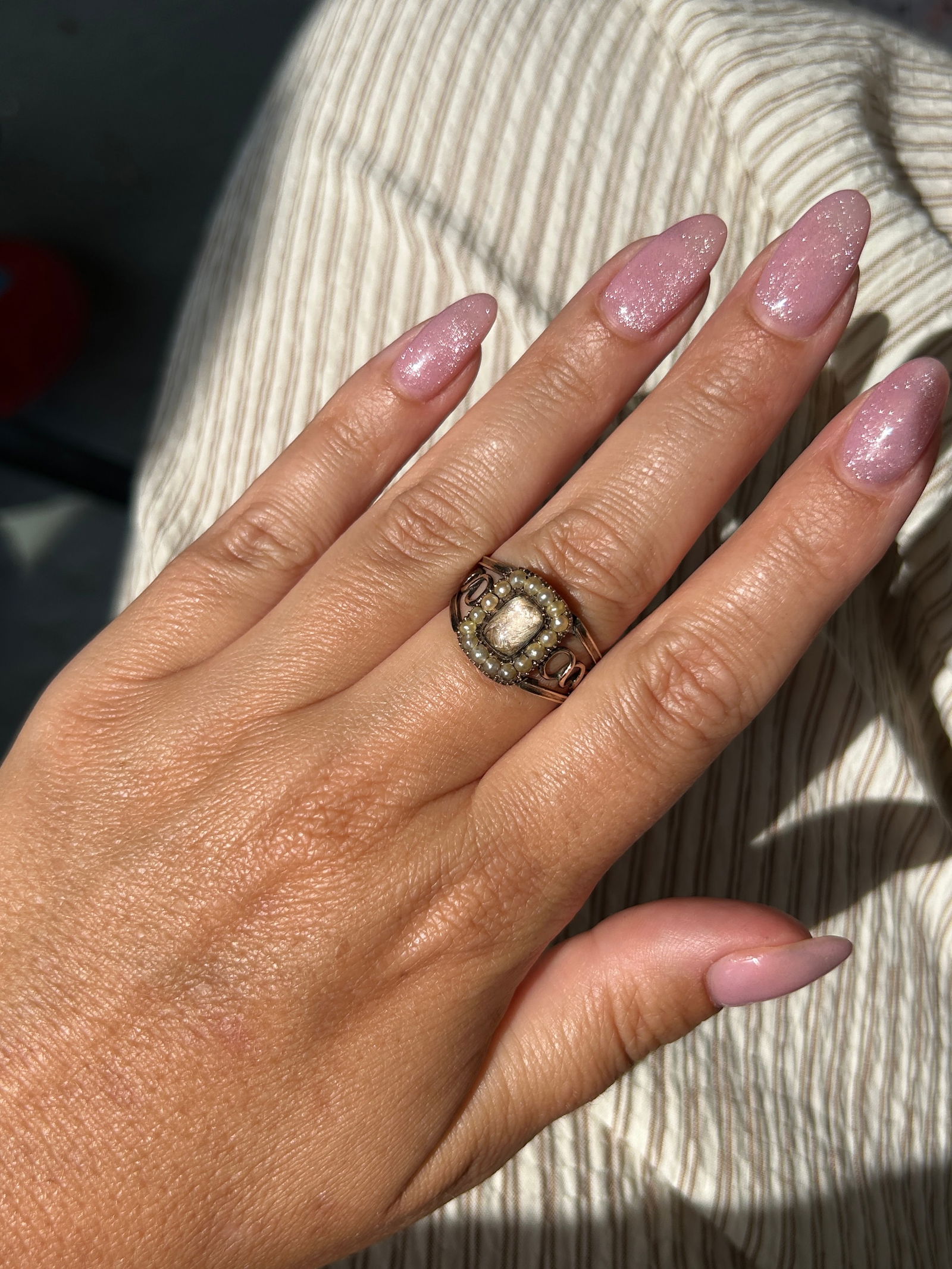 Antique georgian era pearl and crystal gold mourning band ring with inscirption - 6