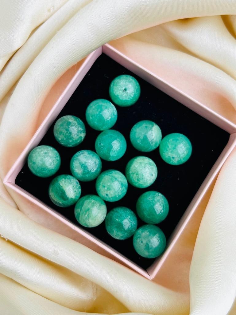 Job Lot Large Carved Jade Beads - 2