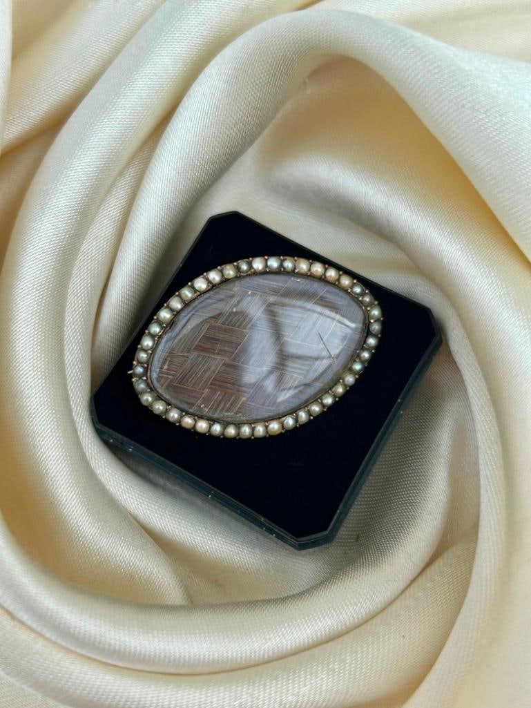 Large Antique Georgian Era Gold Locket Back Plaited Hair and Pearl Navette Brooch - 3