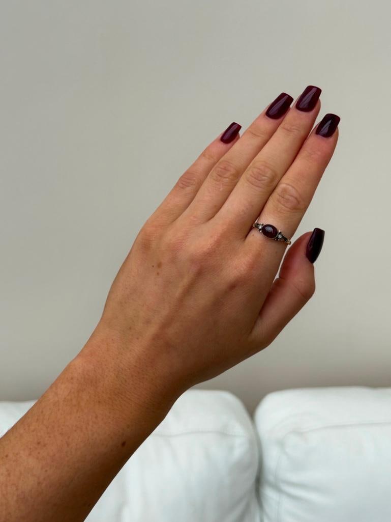 Georgian Cabochon Garnet and Diamond Ring in Gold - 11