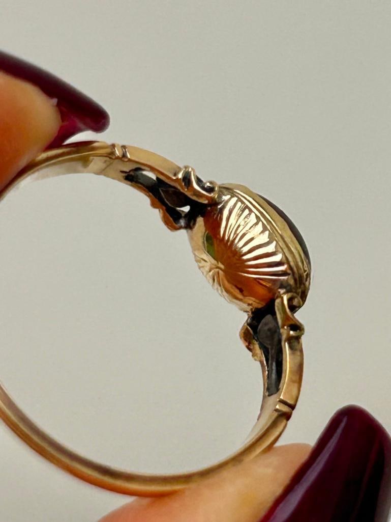 Georgian Cabochon Garnet and Diamond Ring in Gold - 5