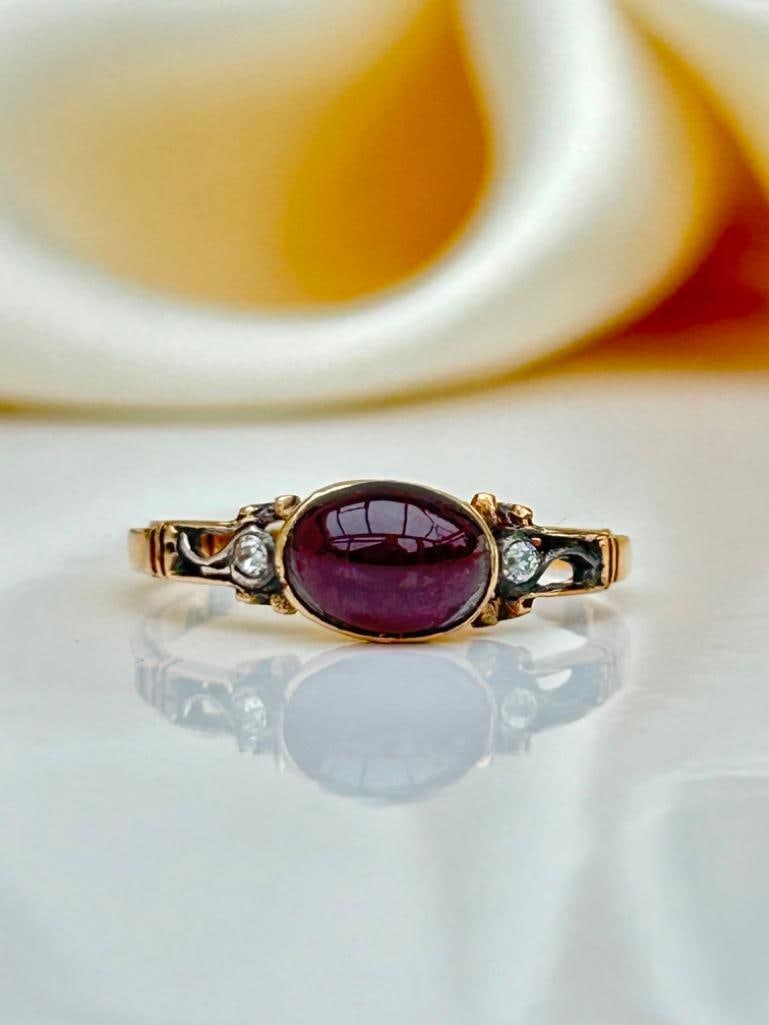 Georgian Cabochon Garnet and Diamond Ring in Gold - 9
