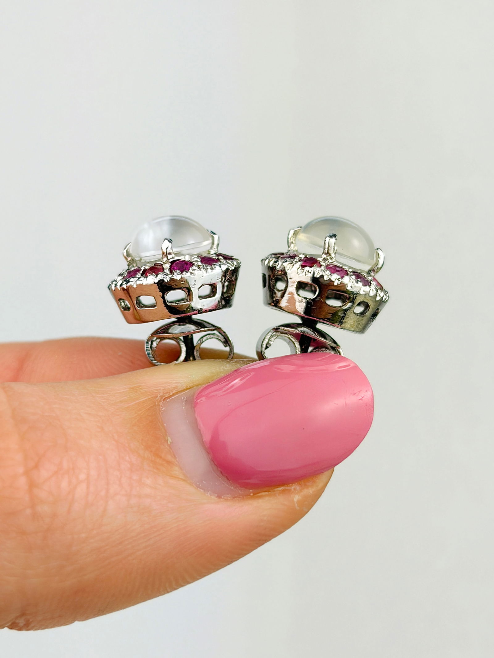 SWEET CABOCHON MOONSTONE AND RUBY CLUSTER STUD EARRINGS - 2
