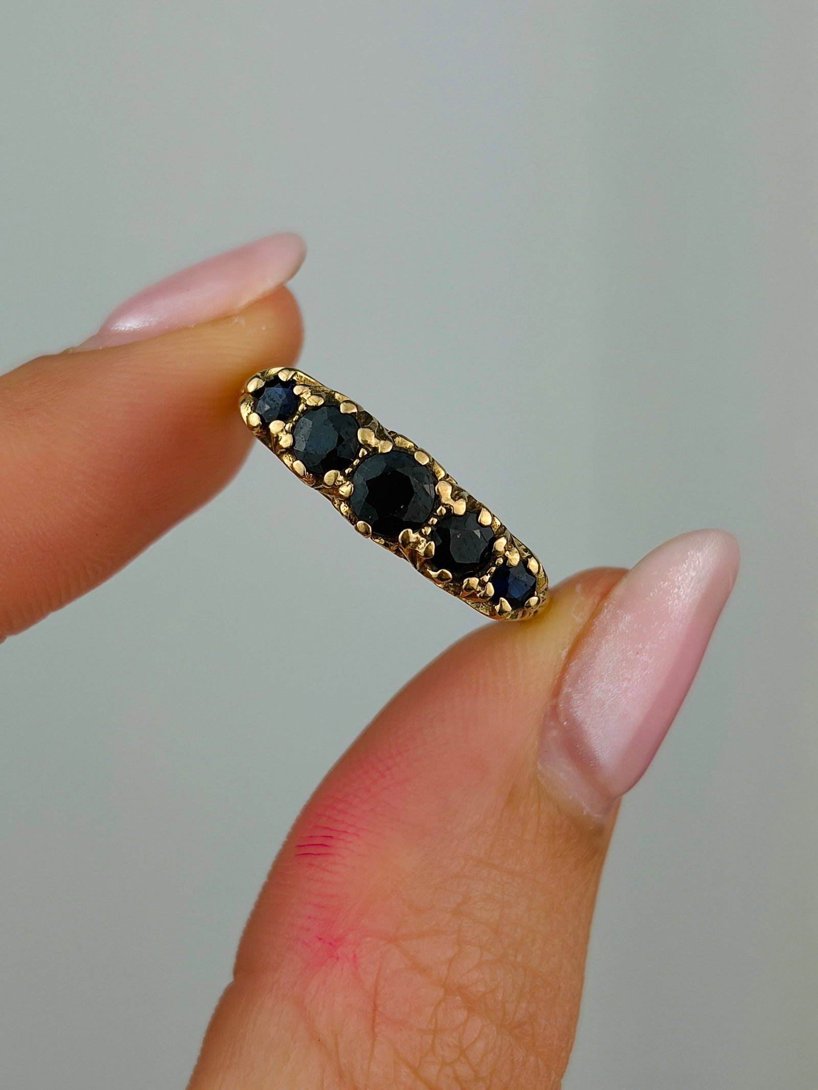 vintage 9ct yellow gold sapphire 5 stone ring - 5