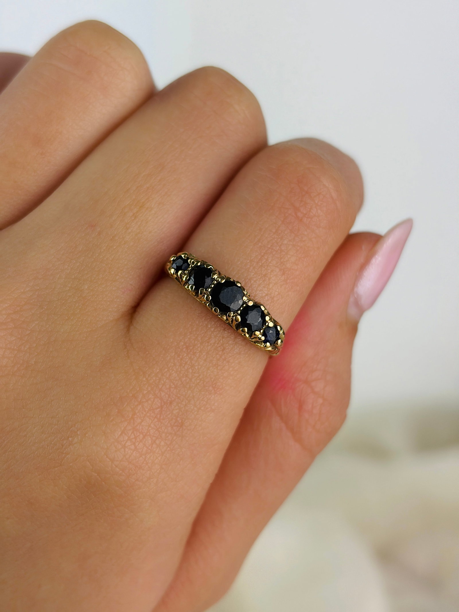 vintage 9ct yellow gold sapphire 5 stone ring - 9