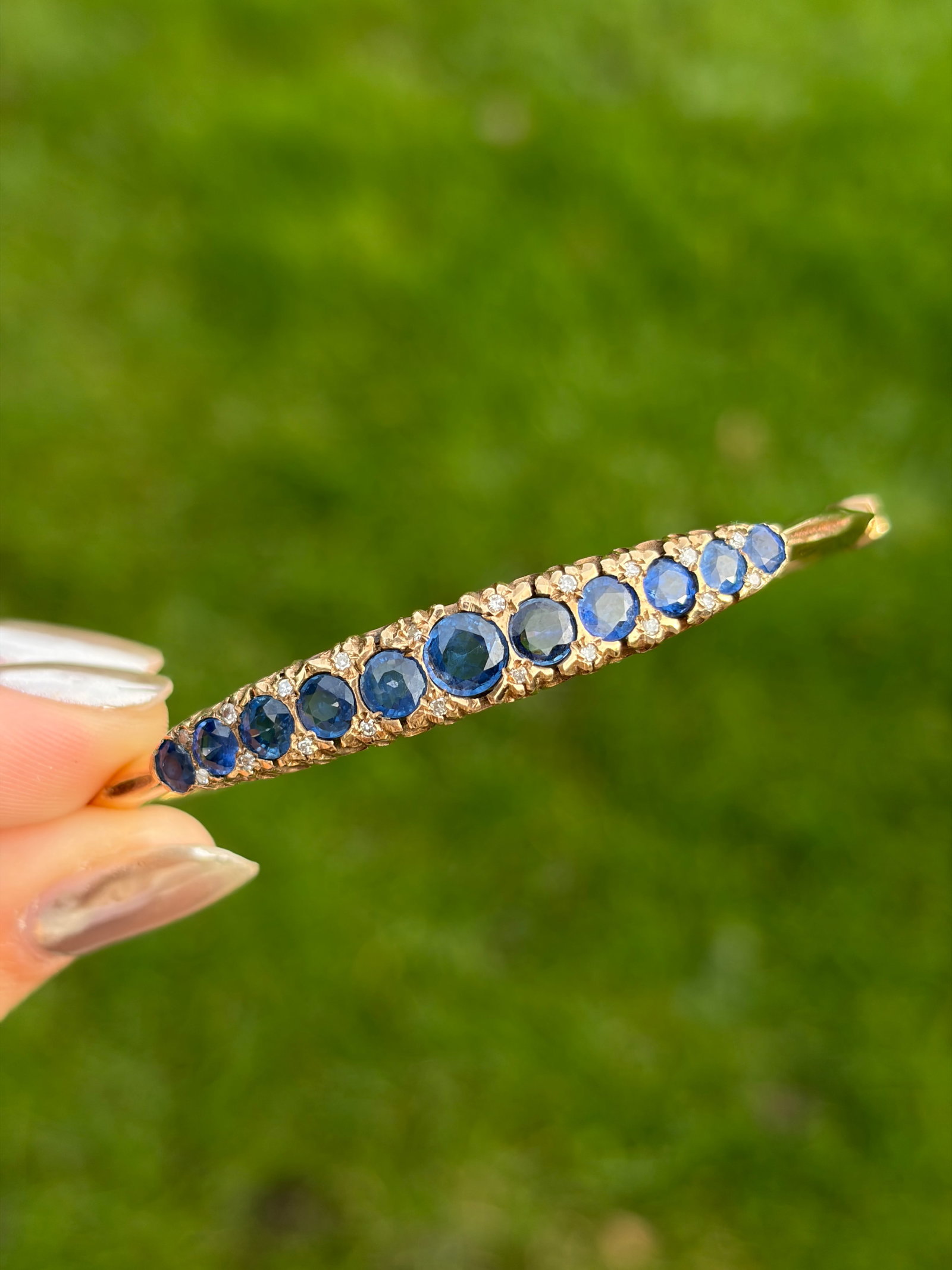 Outstanding Vintage 9ct Gold Sapphire and Diamond Bangle/Bracelet - 11