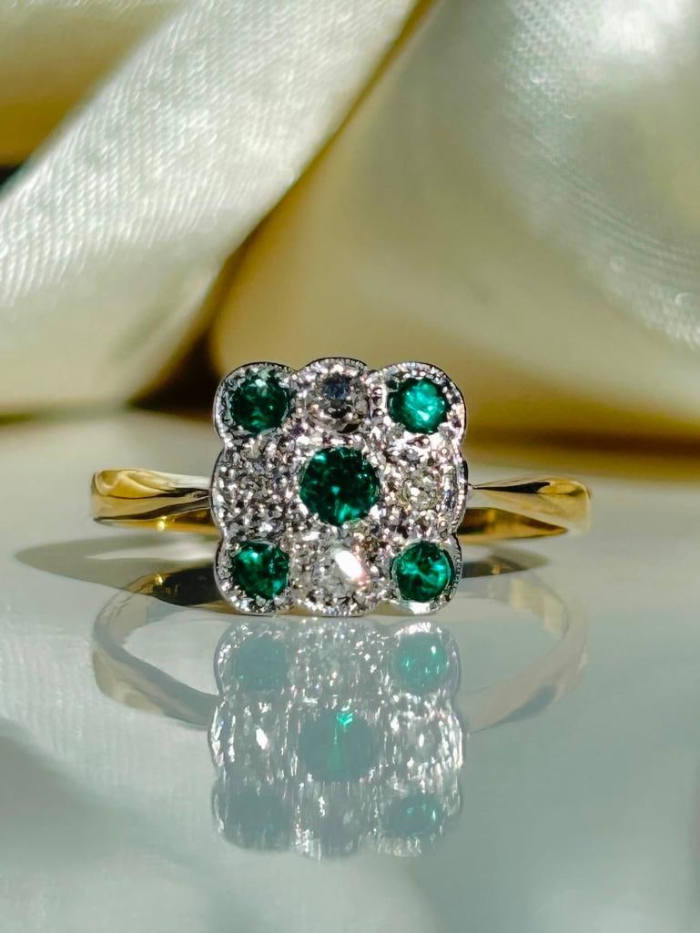 *Art Deco 18ct Gold Emerald and Diamond Square Panel Ring (1 of 10)